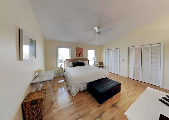 Bid-A-Wee Beach Home